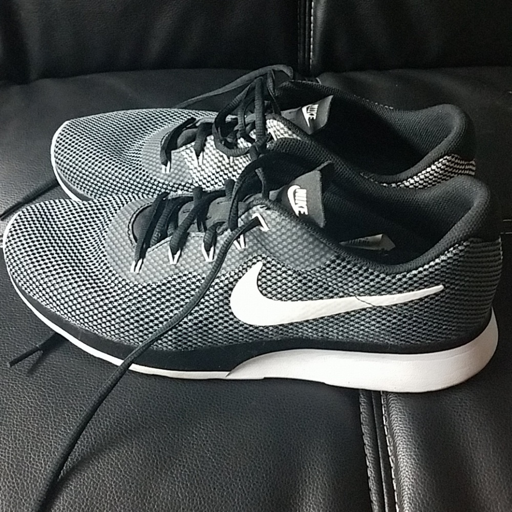 Nike tanjun racer